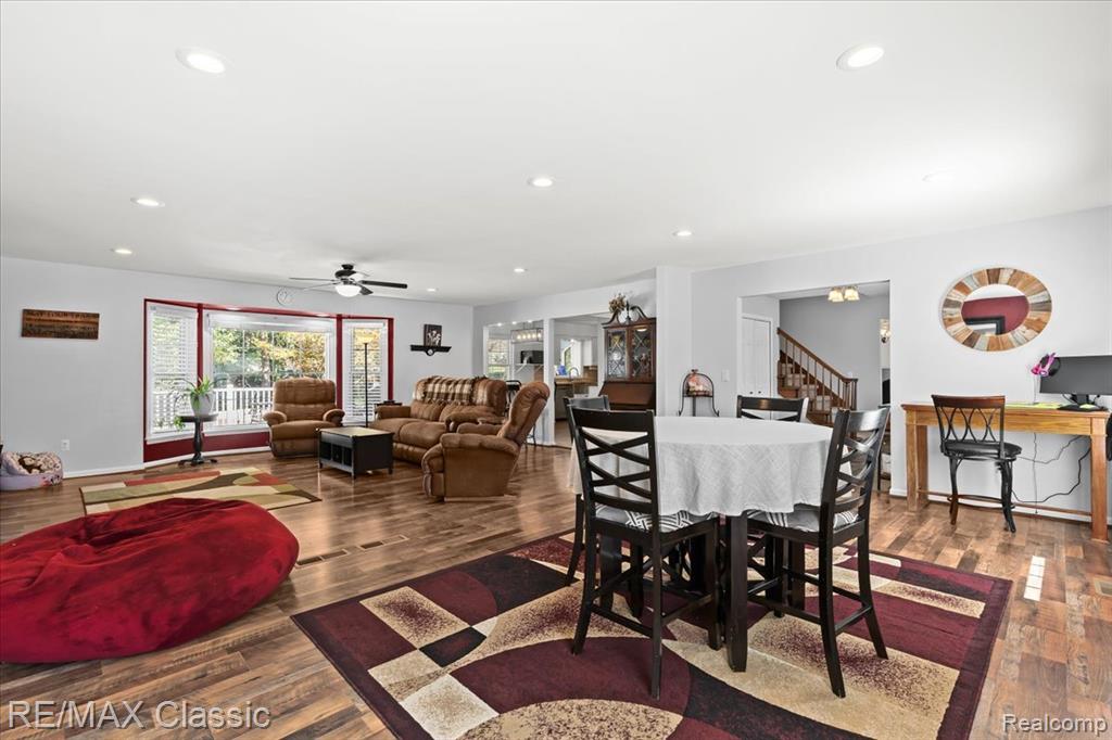 4815 Ravinewood Drive, Commerce Twp, MI 48382 — Photo 13