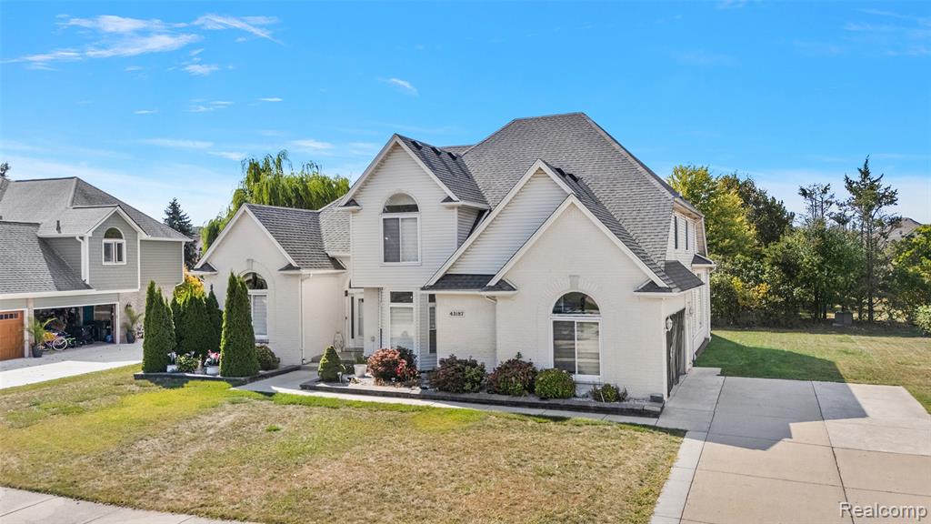 43187 Vintners Place Drive, Sterling Heights, MI 48314 — Photo 52