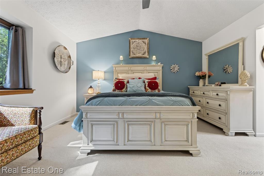 6586 Scenic Pines Court, 43, Clarkston, MI — Photo 26
