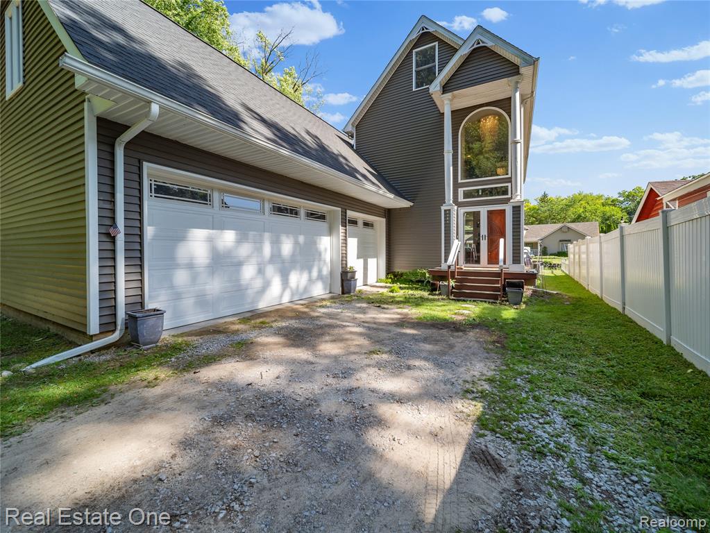 9404 MCGREGOR Road, Pinckney, MI 48169 — Photo 25