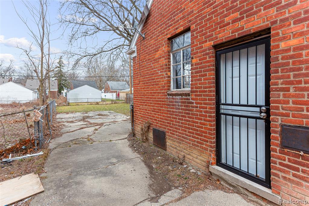9327 Stout Street, Detroit, MI 48228 — Photo 23