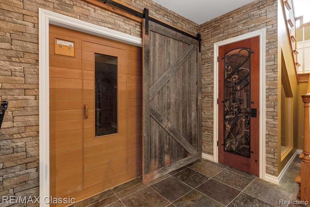 18416 CLAIRMONT Circle E, Northville, MI 48168 — Photo 30
