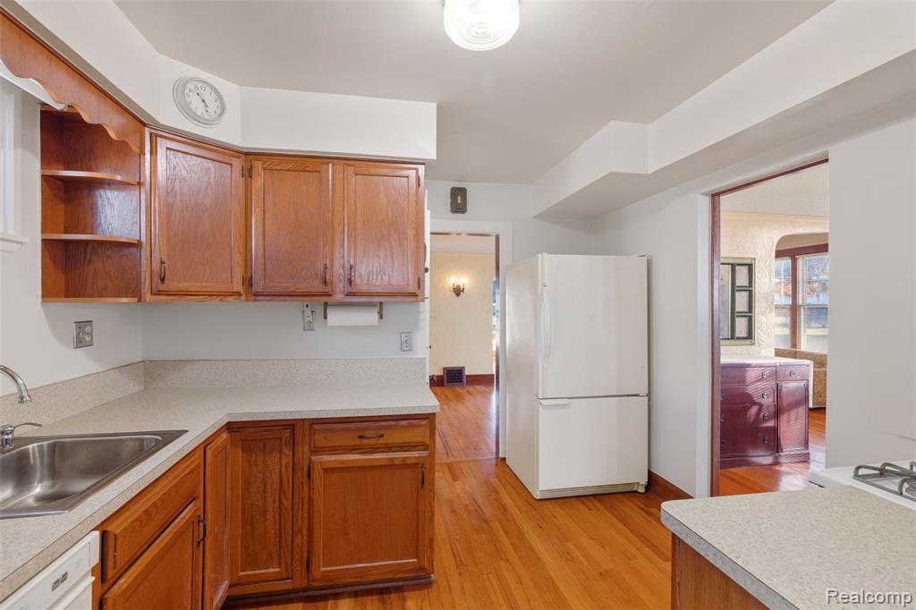 9669 Dixie Highway, MI — Photo 25