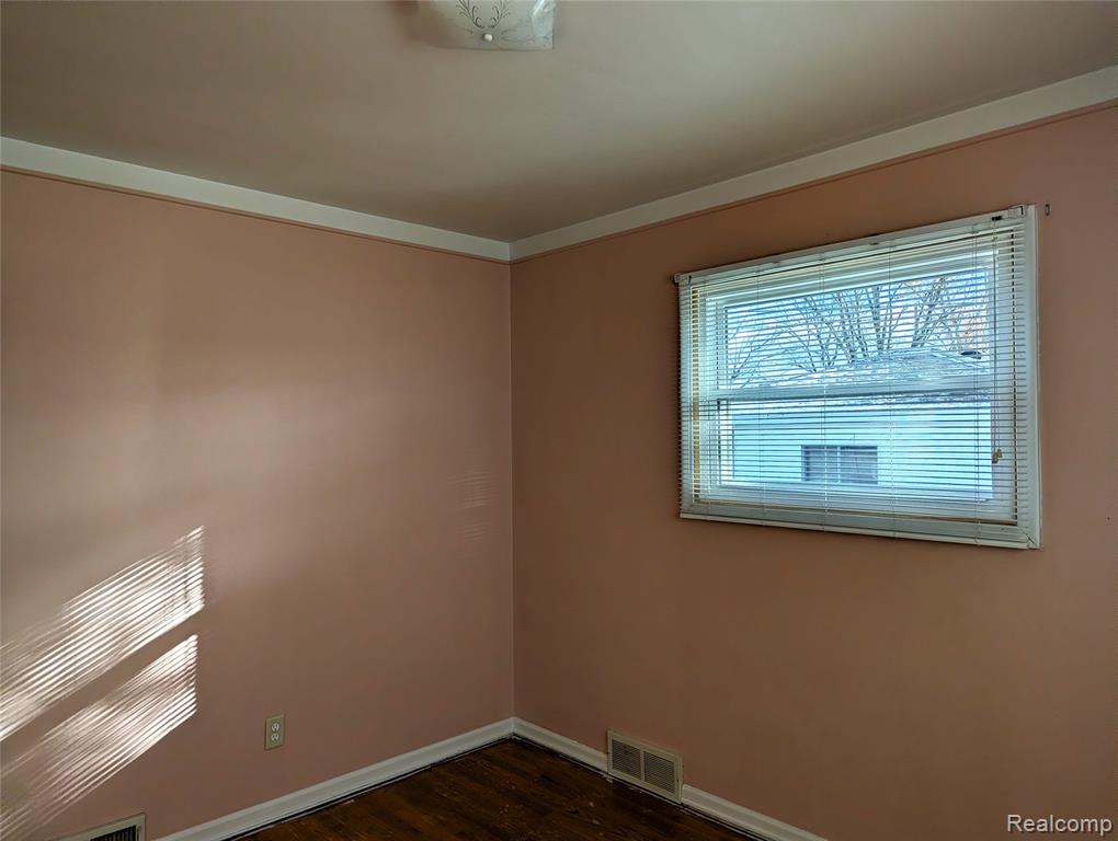 980 Radcliff Street, Garden City, MI — Photo 14
