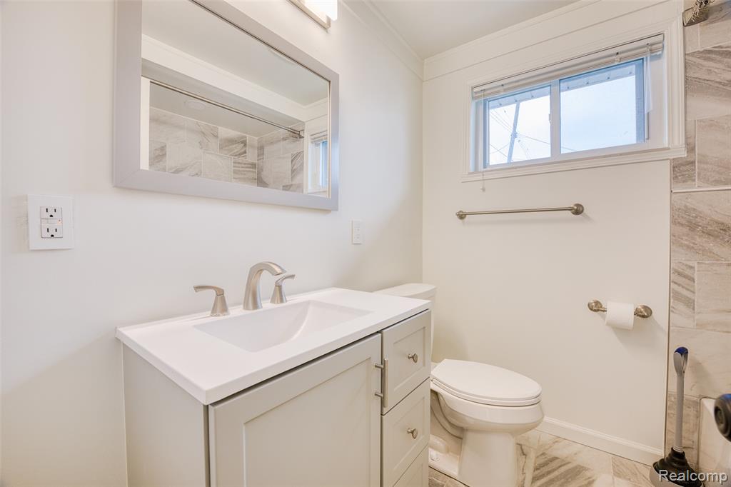 6125 Pointe Tremble Road, Clay, MI 48001 — Photo 17