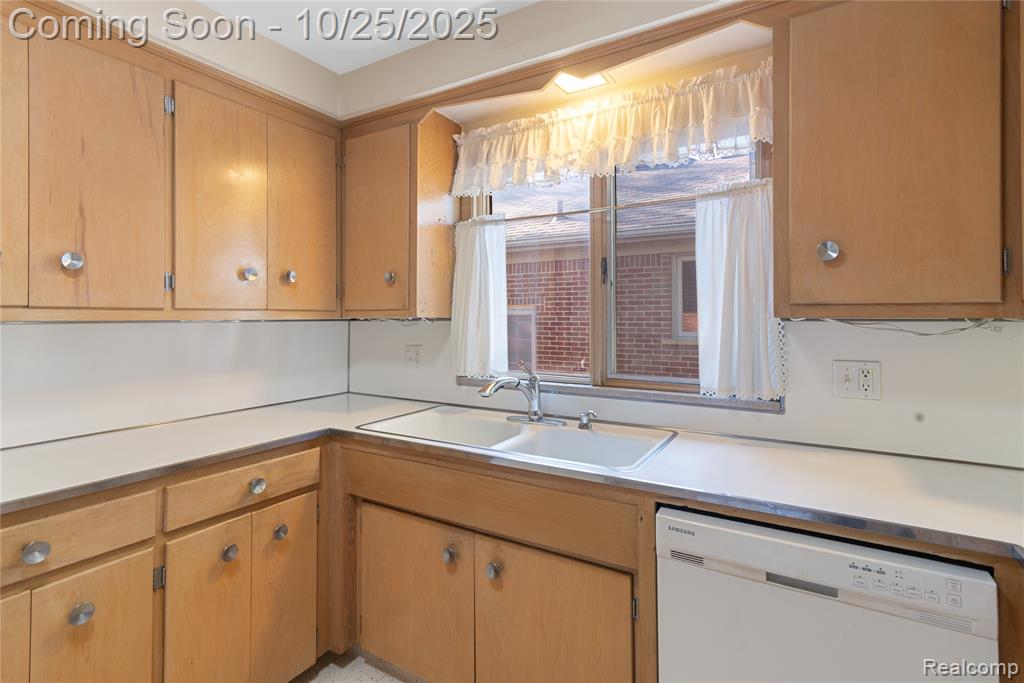 10774 Lincoln Drive, Huntington Woods, MI — Photo 10