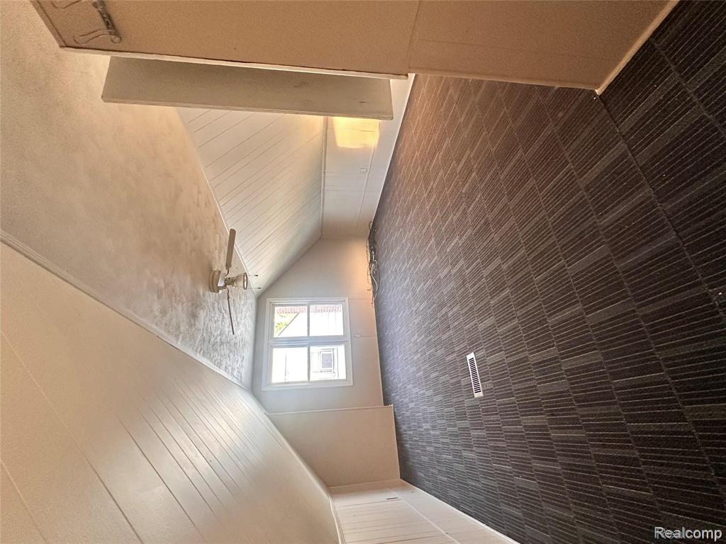 8150 Standard, Center Line, MI 48015 — Photo 10