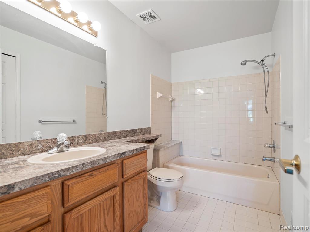 46311 BENTLEY Circle W, 51, Macomb, MI 48044 — Photo 19