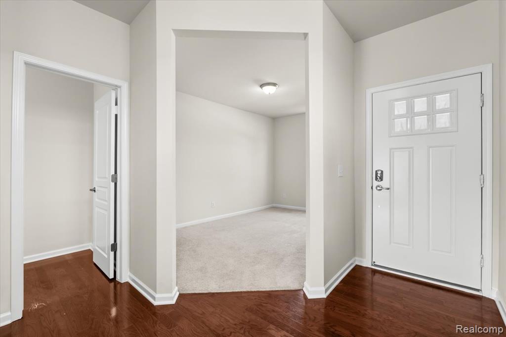 49552 Harrier Place, Novi, MI — Photo 4