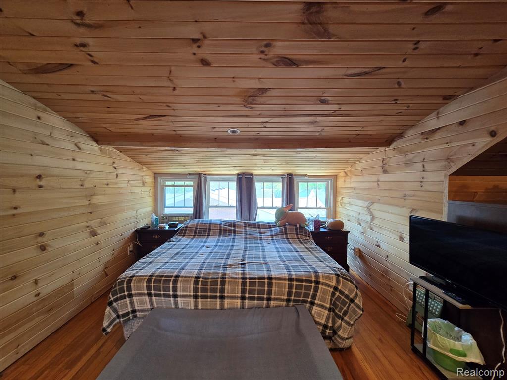 22911 Maple Avenue, Farmington, MI 48336 — Photo 28