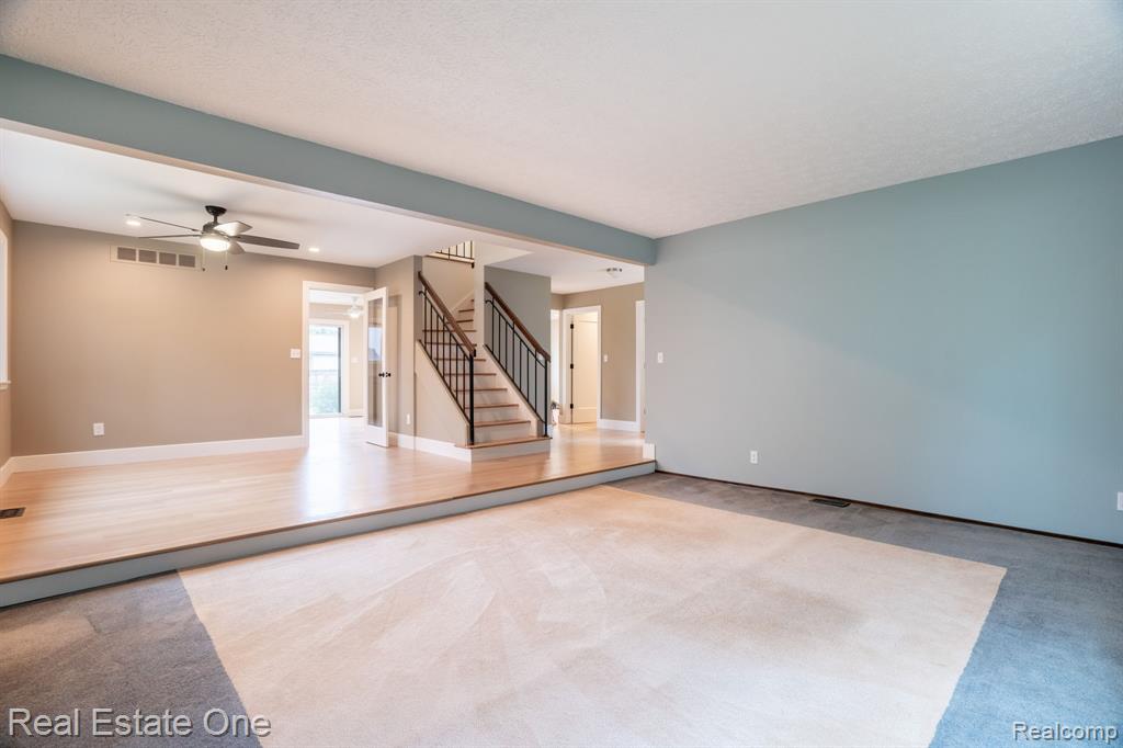635 RANDALL, Troy, MI 48085 — Photo 4