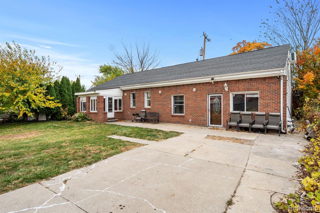 6551 Mayburn Street, Dearborn Heights, MI 48127 — Photo 4