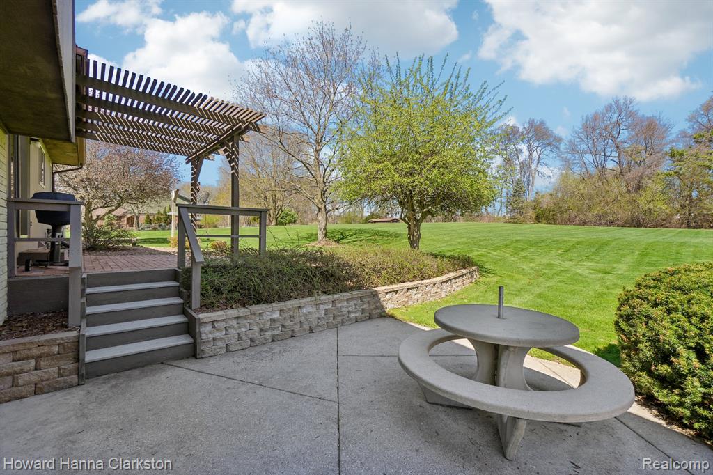 12120 Carriage Trail Drive, Davisburg, MI 48350 — Photo 40