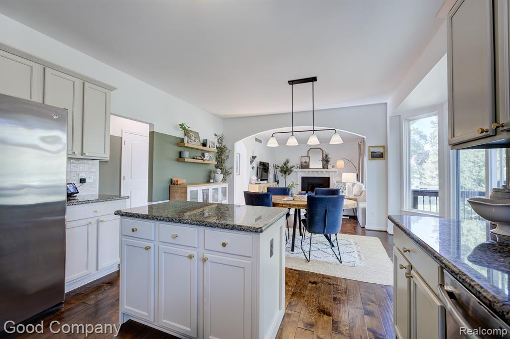 907 RIVERSTONE Court, Milford, MI 48381 — Photo 25