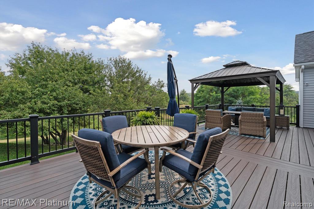 7623 Tipperary Trail, Fenton, MI 48430 — Photo 4