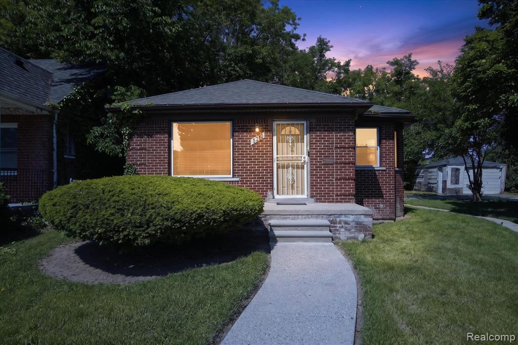 9821 Manistique Street, Detroit, MI 48224 — front exterior