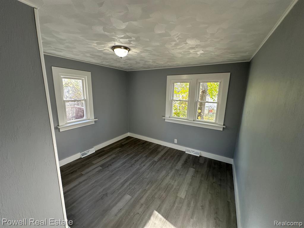 54 NELSON Street, Pontiac, MI 48342 — Photo 18