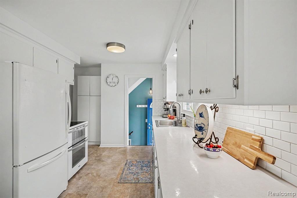 549 Park Drive, Clawson, MI — Photo 9