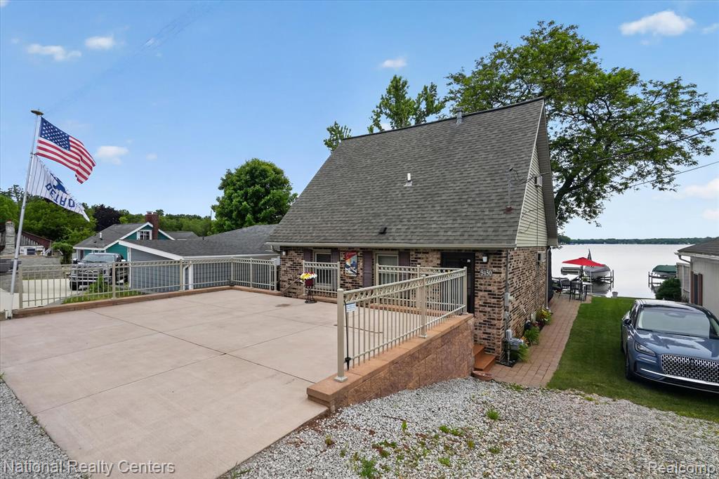 9450 Dexter Pinckney Road, Pinckney, MI 48169 — Photo 3