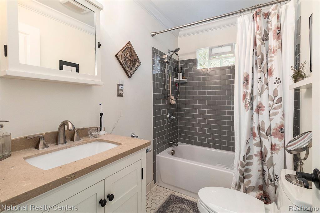 125 FRANKLIN Street, Milford, MI 48381 — Photo 21