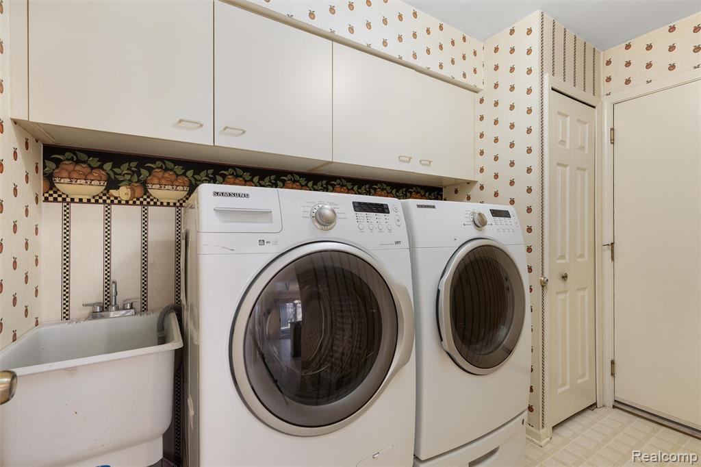 43151 W Kirkwood Drive, Clinton Twp, MI 48038 — Photo 17