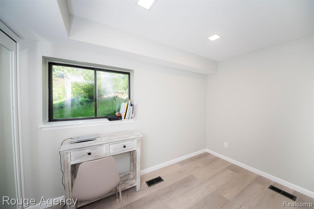 7305 SCENIC RIDGE Drive, Clarkston, MI — Photo 57