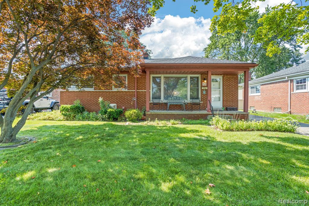 504 E LA SALLE Avenue, Royal Oak, MI 48073 — front exterior