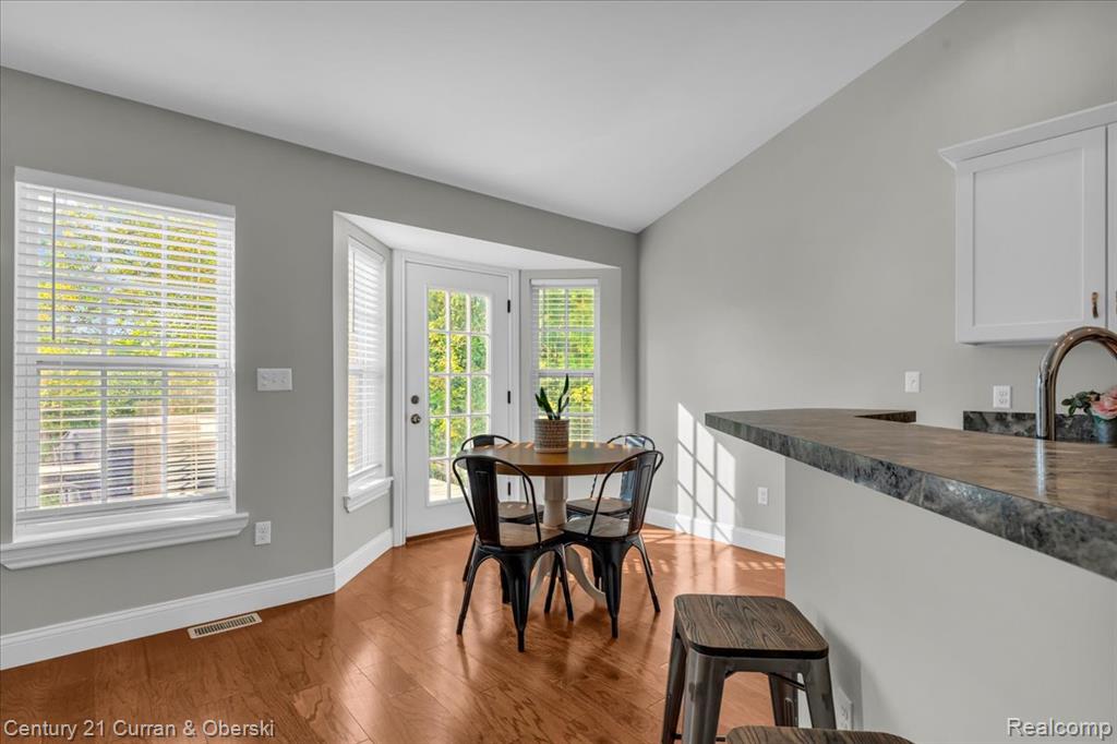 33172 Swallow Drive, Rockwood, MI — Photo 9