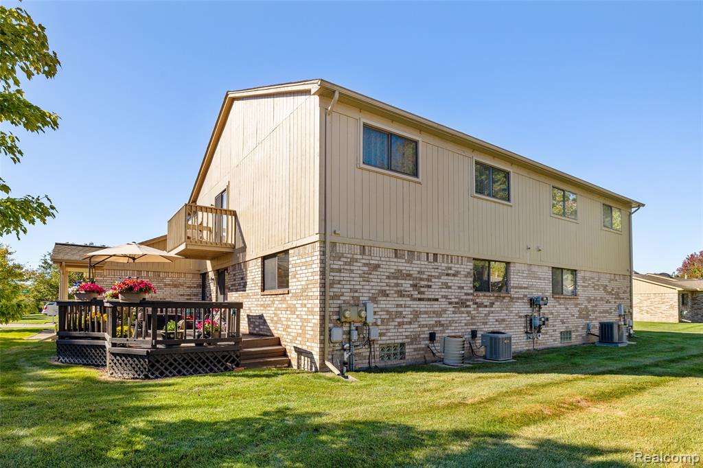41600 Janet Drive, Clinton Twp, MI 48038 — Photo 29