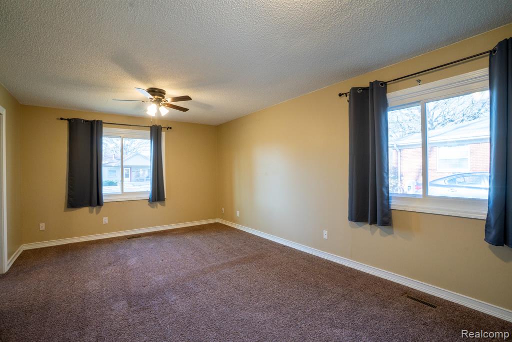 4205 Harding Street, Dearborn Heights, MI 48125 — Photo 23