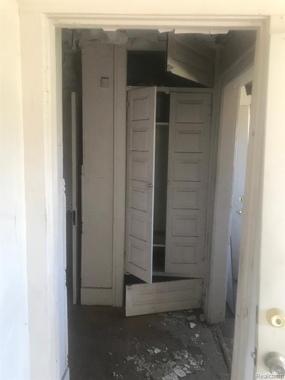 5200 MAPLEWOOD Street, Detroit, MI 48204 — Photo 29