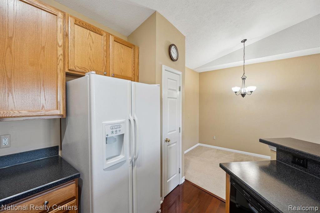 1490 FOX POINTE Circle, Ann Arbor, MI 48108 — Photo 9