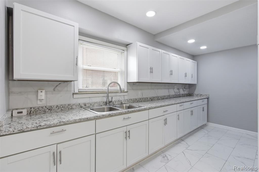 15413 Lauder Street, Detroit, MI 48227 — Photo 8