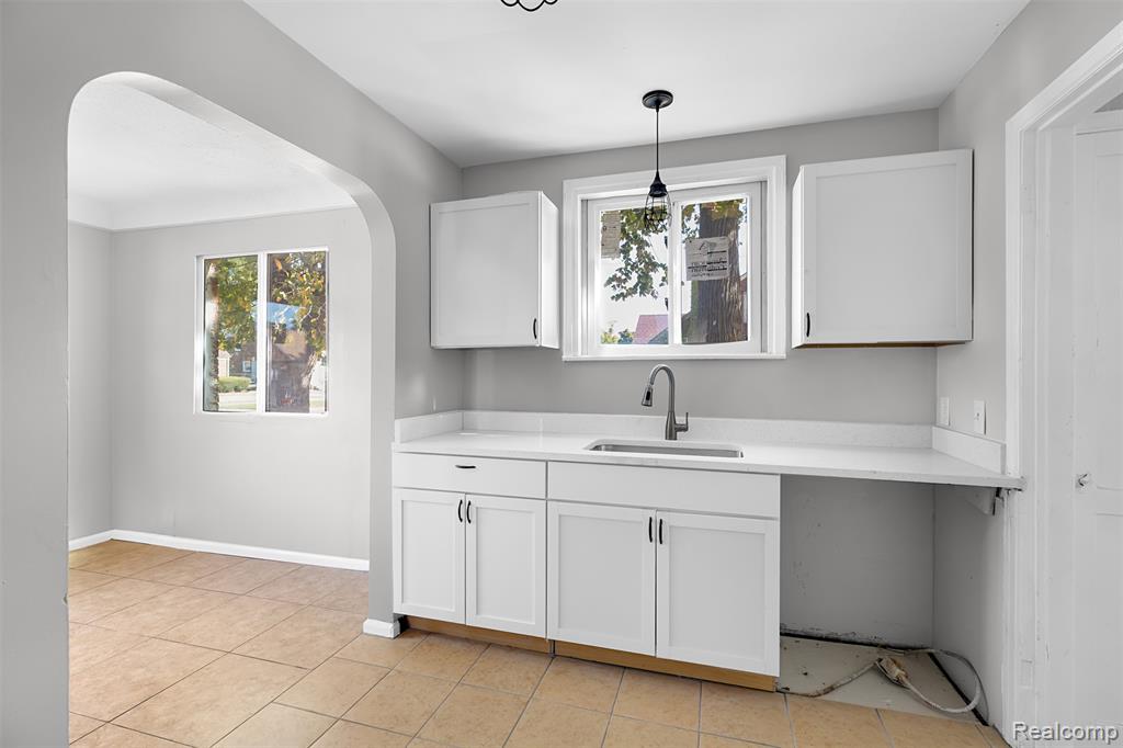 19003 Curtis Street, Detroit, MI 48219 — Photo 4