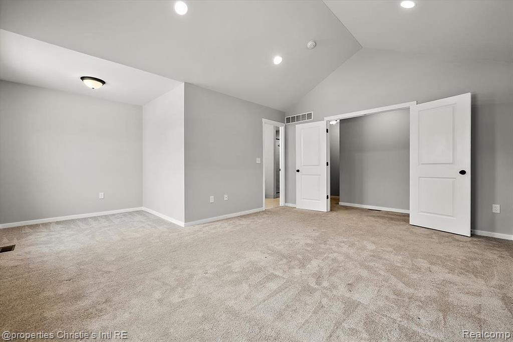 8740 Oak Ridge Trail, Westland, MI — Photo 19