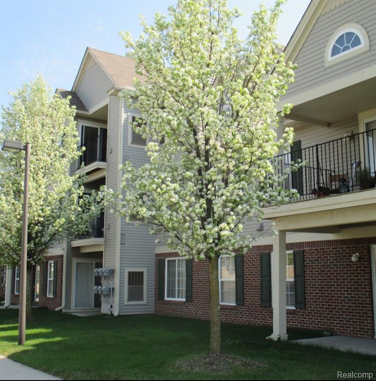 14208 PINEHURST Lane, Grand Blanc, MI 48439