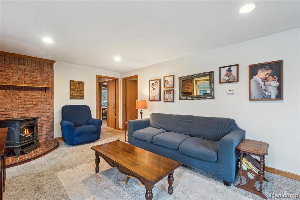 8461 CASCADE Street, Commerce Twp, MI 48382 — Photo 7