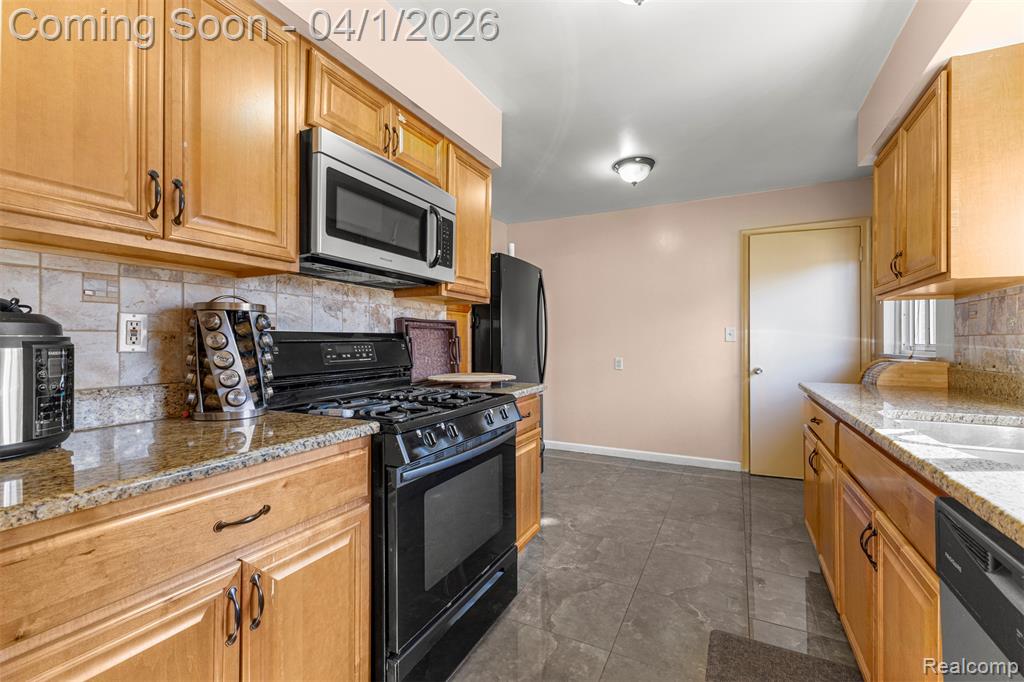 7351 N Gulley Road, Dearborn Heights, MI 48127 — Photo 17