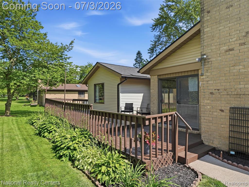 40368 Village Wood Road, Novi, MI — Photo 35