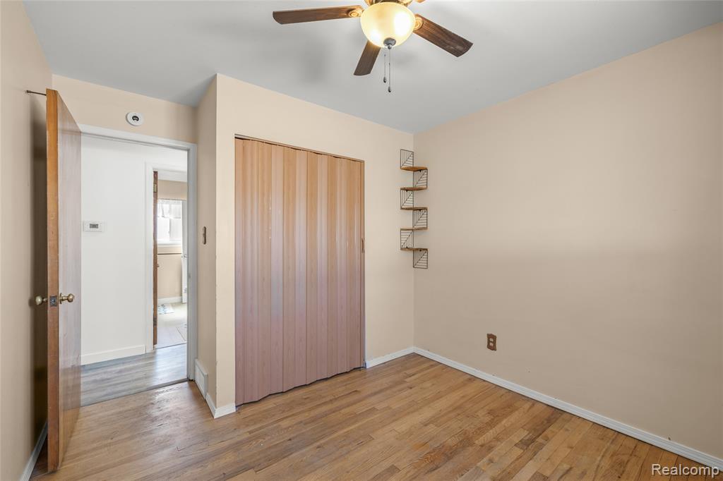 8138 Hillcrest Boulevard, Westland, MI — Photo 16