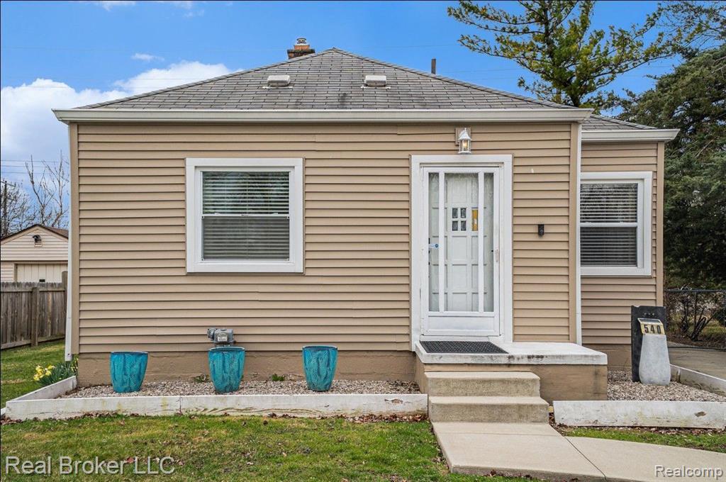 540 E CHESTERFIELD Street, Ferndale, MI 48220 — front exterior