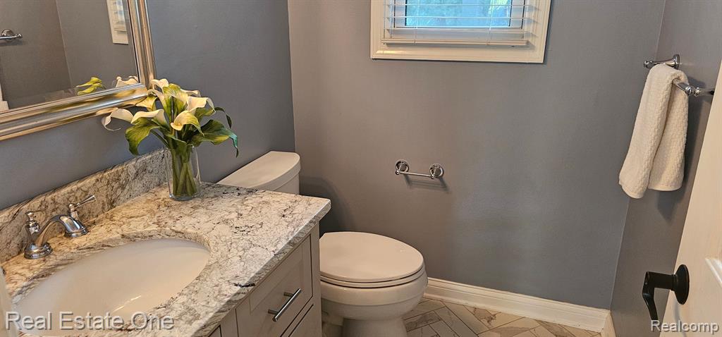 961 Abbey Lane, Milford, MI 48381 — Photo 11