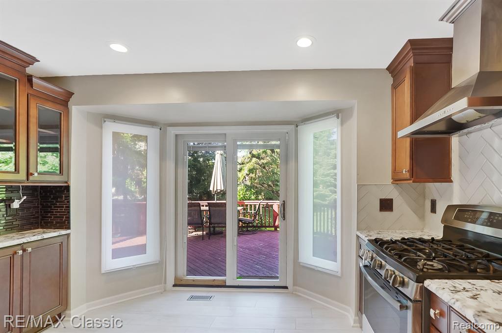 54446 ROYAL TROON Drive, South Lyon, MI 48178 — Photo 8