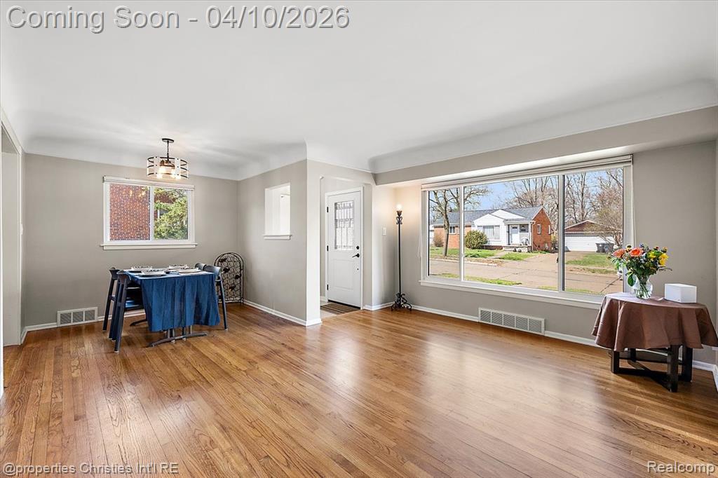 8441 Northfield Boulevard, Oak Park, MI 48237 — Photo 5