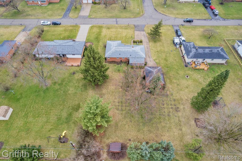 61305 FAIRLAND Drive, South Lyon, MI 48178 — Photo 2