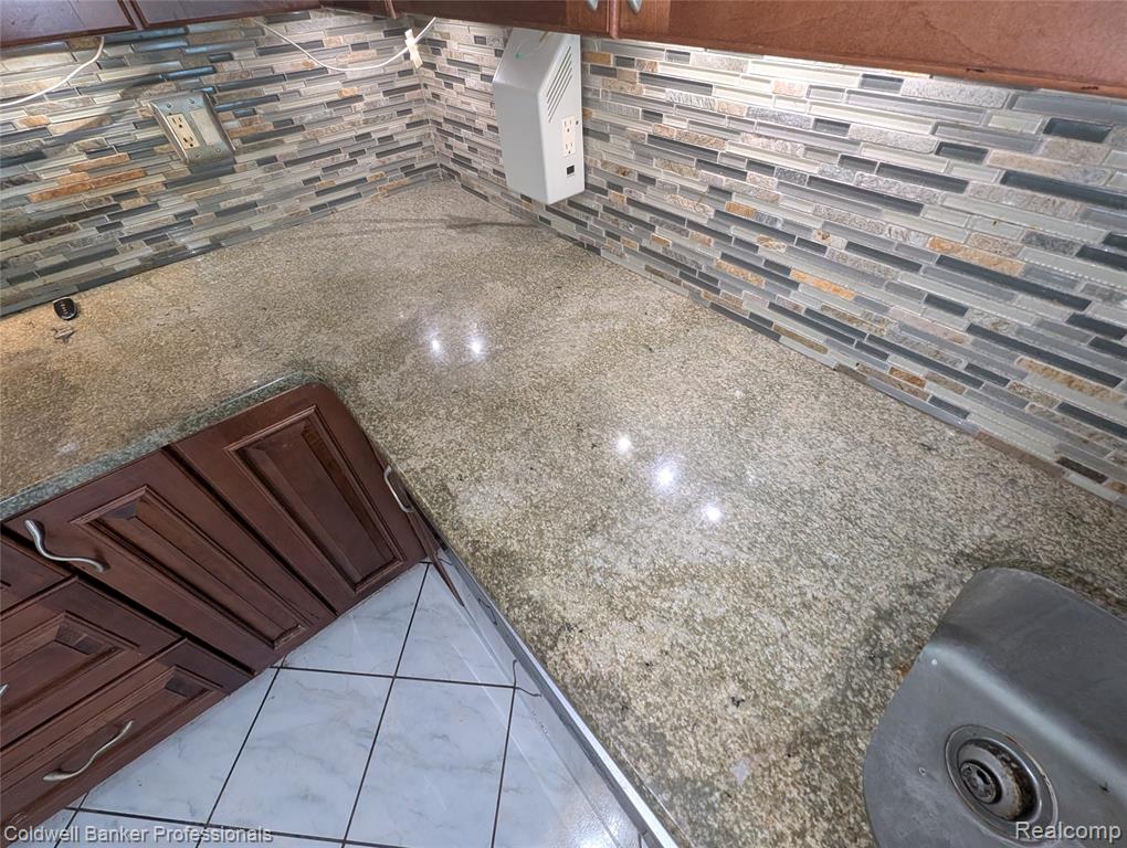 263 N Walnut Street, Mount Clemens, MI 48043 — Photo 12