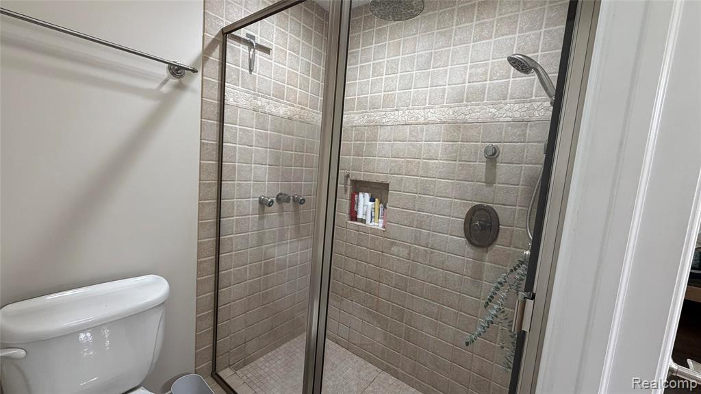 2380 Houghton Hollow Drive, Lansing, MI 48911 — Photo 30