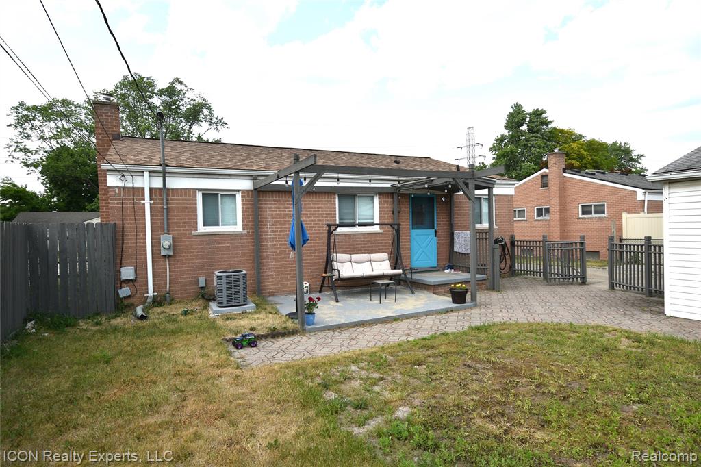 4438 Holmes Drive, Warren, MI 48092 — Photo 18