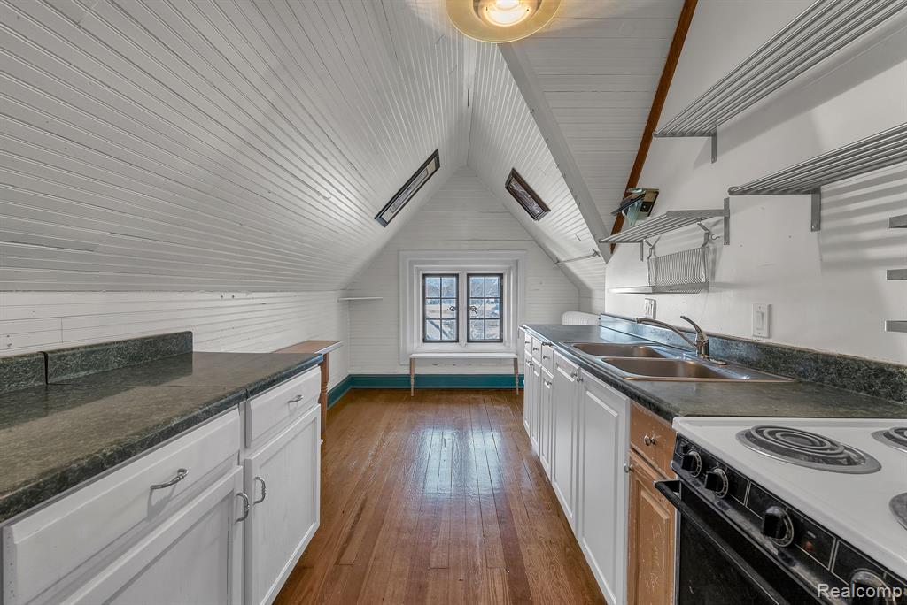 16761 E Jefferson Avenue, Grosse Pointe, MI 48230 — Photo 68
