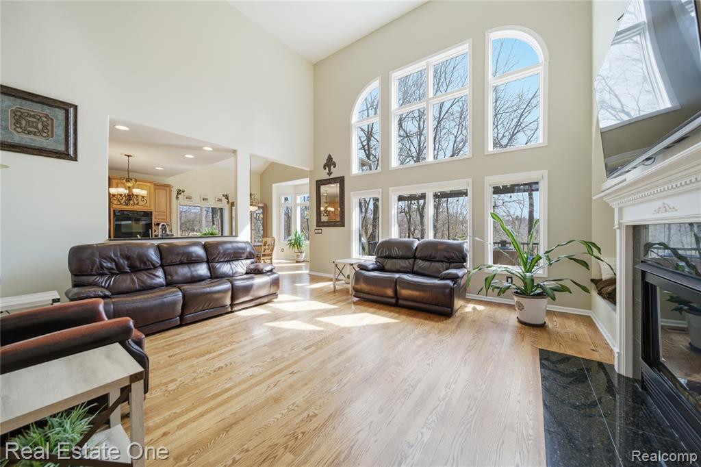 10152 Rosemarie Run, Brighton, MI 48114 — Photo 8